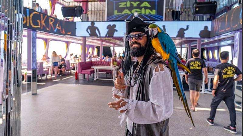 legend big kral pirate boat tour in konakli