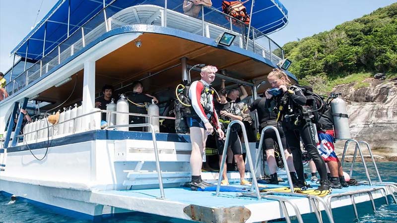 konakli luxury diving boat