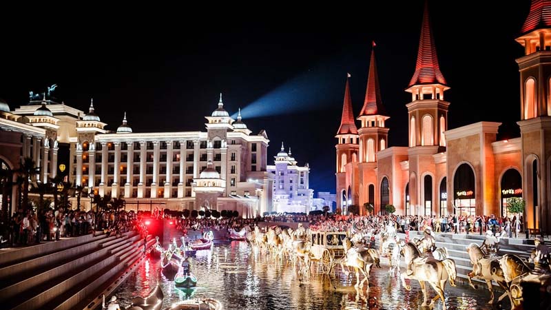 land of legends evening show from konakli