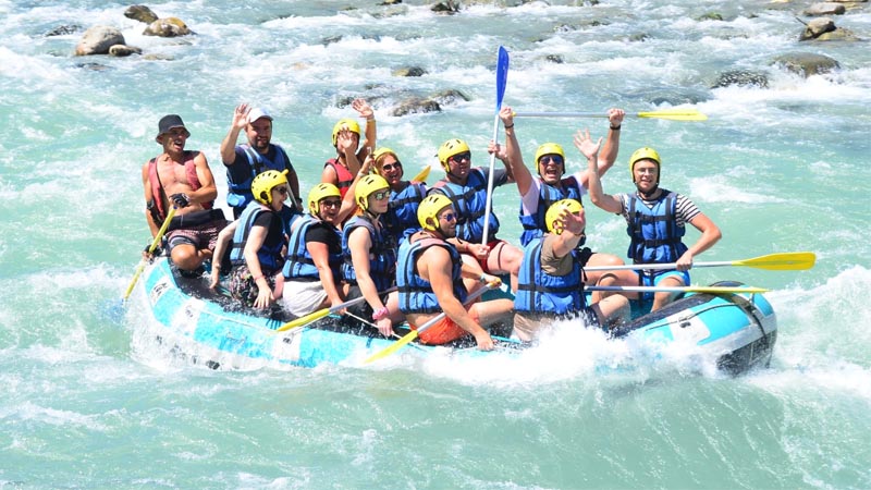 white-water-rafting-in-konakli